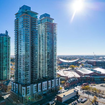 Modern Suite Calgary Downtown 5 Min Walk Stampede المظهر الخارجي الصورة