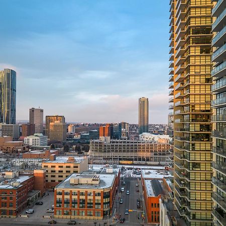 Modern Suite Calgary Downtown 5 Min Walk Stampede المظهر الخارجي الصورة