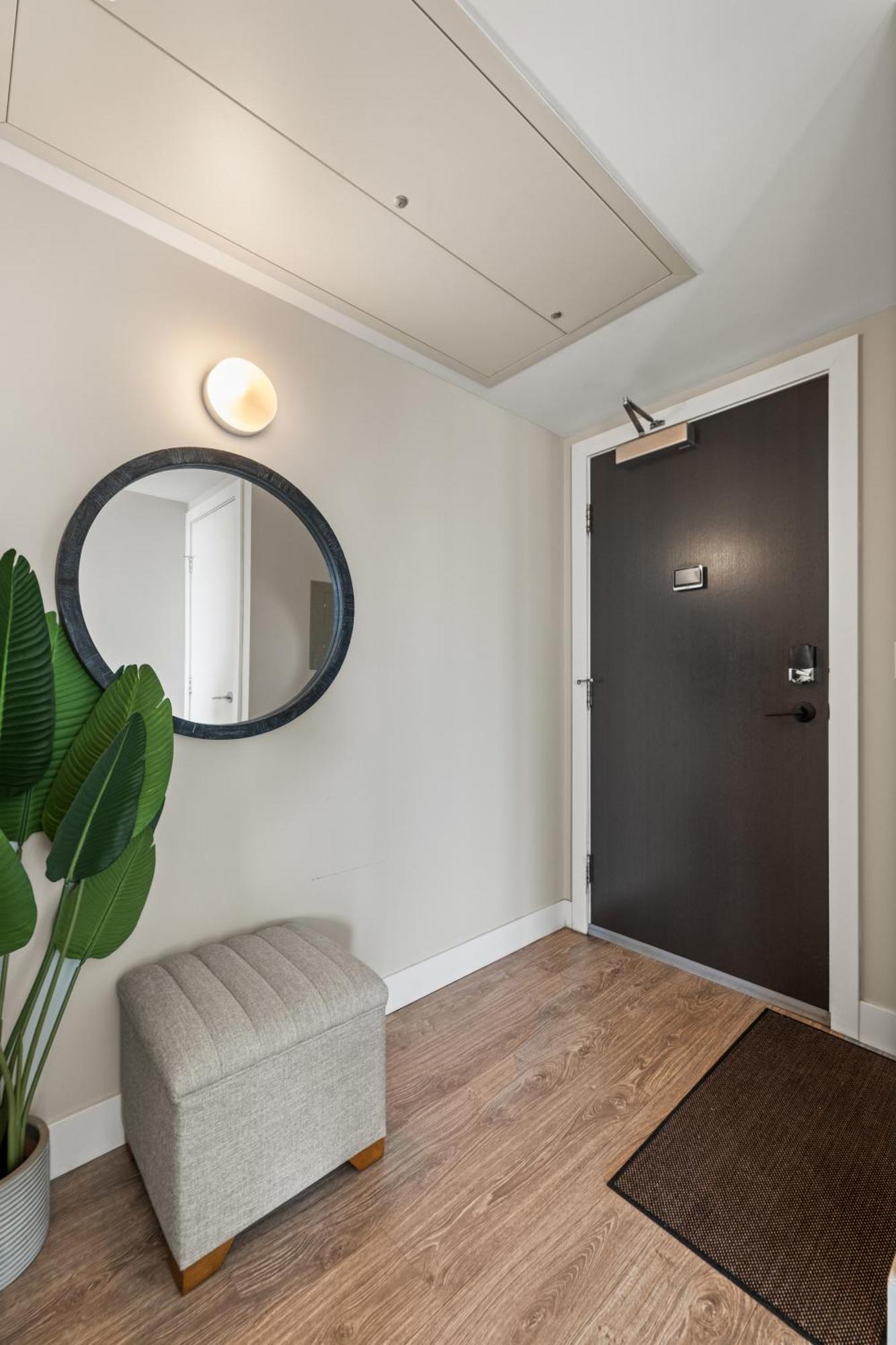 Modern Suite Calgary Downtown 5 Min Walk Stampede المظهر الخارجي الصورة