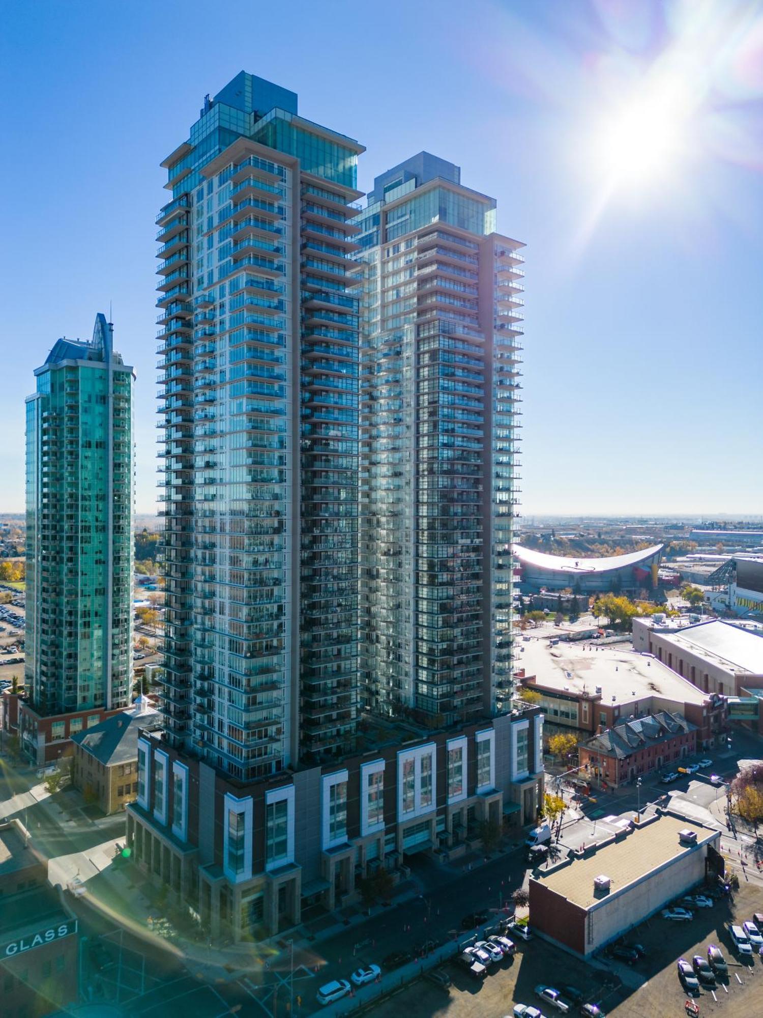 Modern Suite Calgary Downtown 5 Min Walk Stampede المظهر الخارجي الصورة