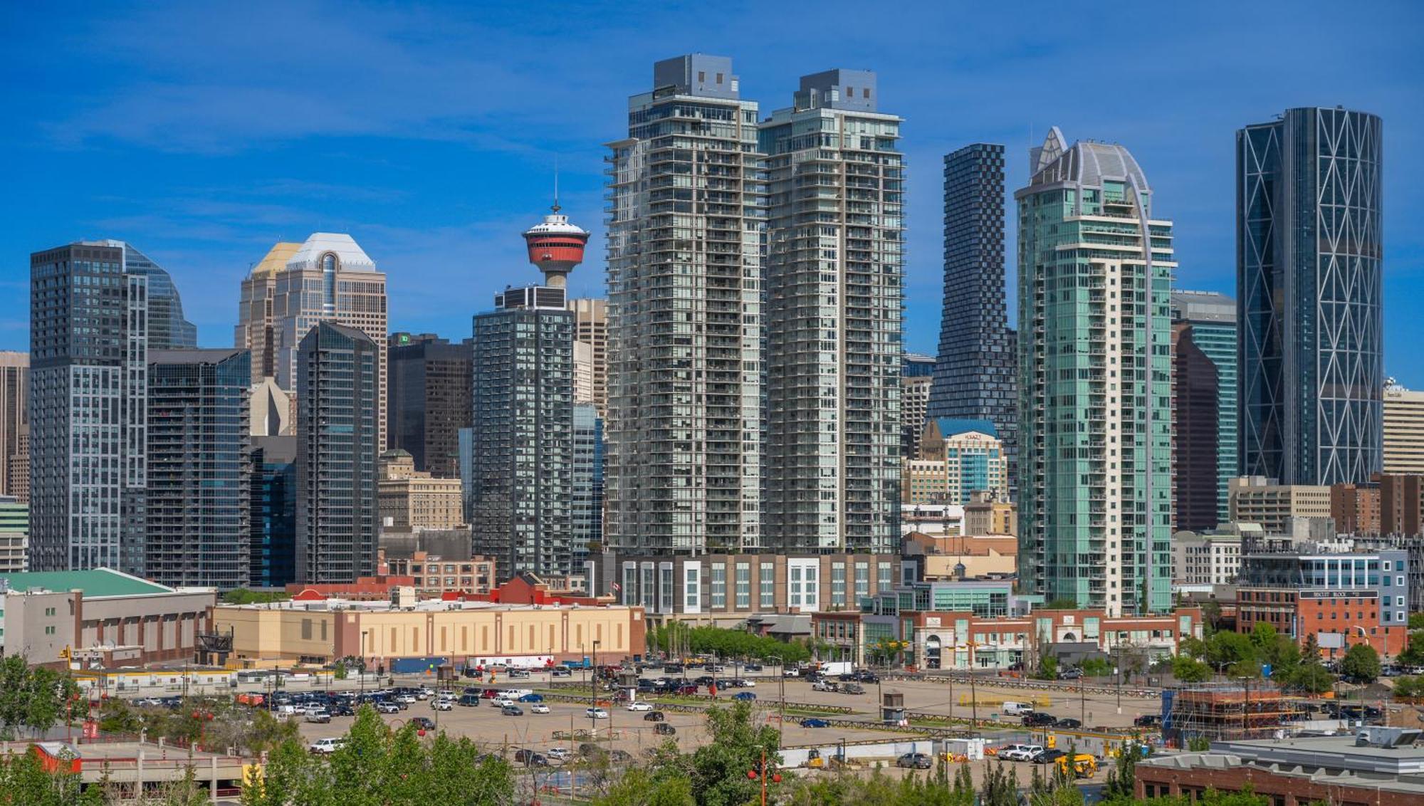 Modern Suite Calgary Downtown 5 Min Walk Stampede المظهر الخارجي الصورة