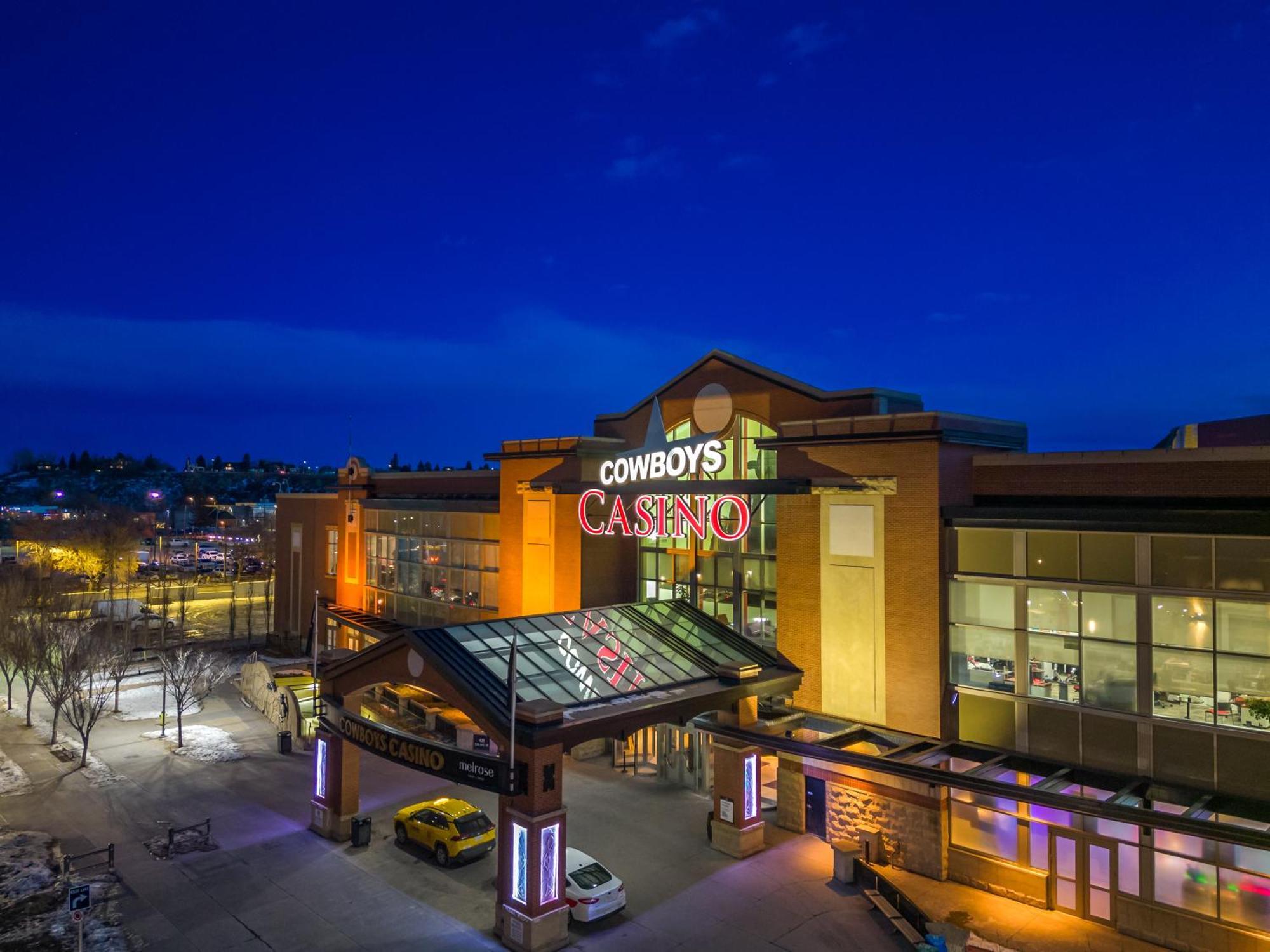 Modern Suite Calgary Downtown 5 Min Walk Stampede المظهر الخارجي الصورة