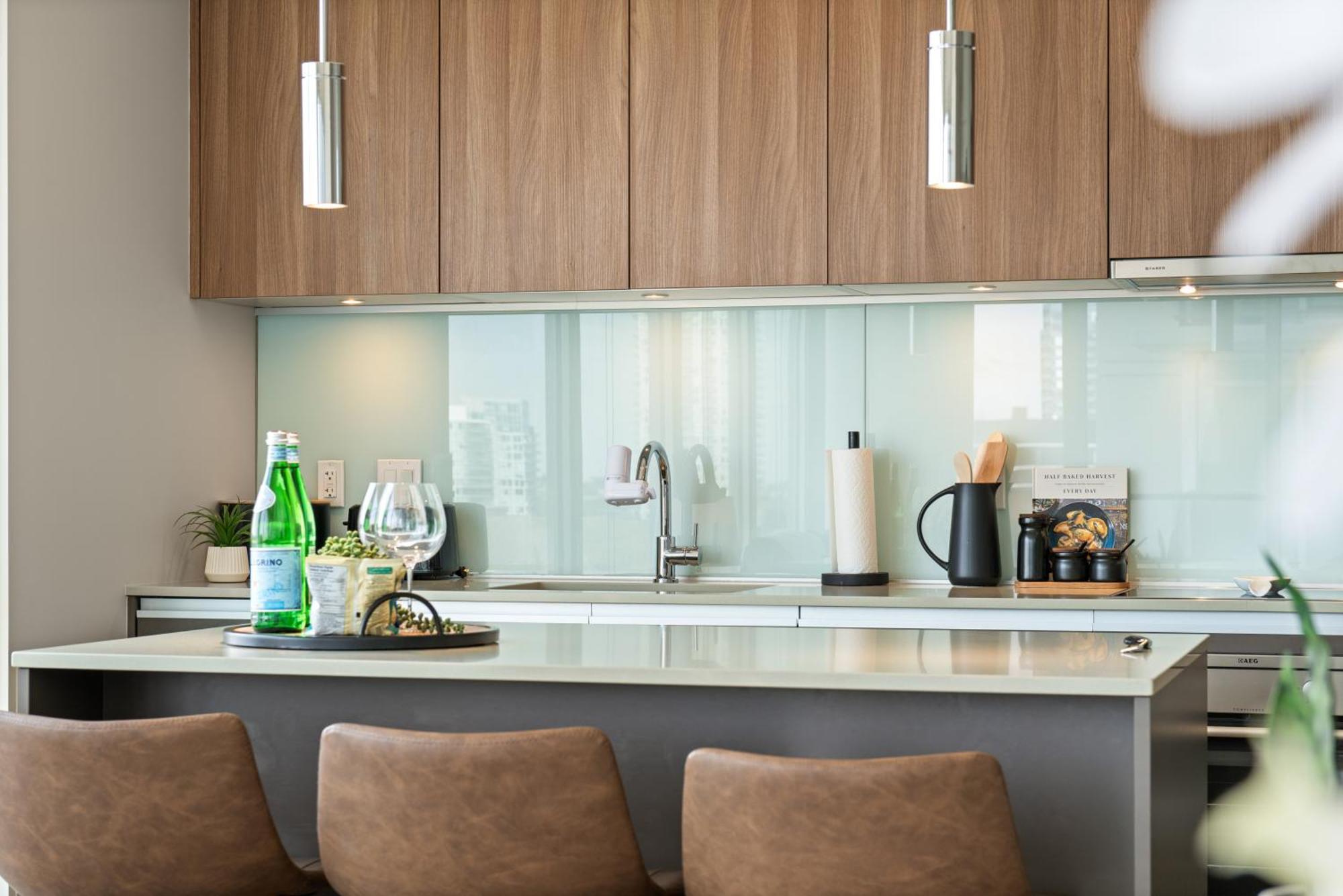 Modern Suite Calgary Downtown 5 Min Walk Stampede المظهر الخارجي الصورة